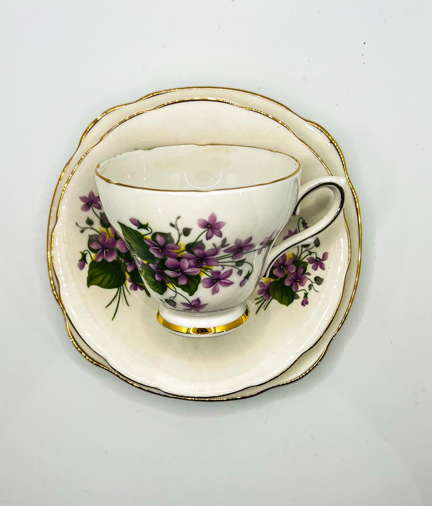 Vintage Teacup Trio (2 Plate + 1 Cup): Serial Number 25118
