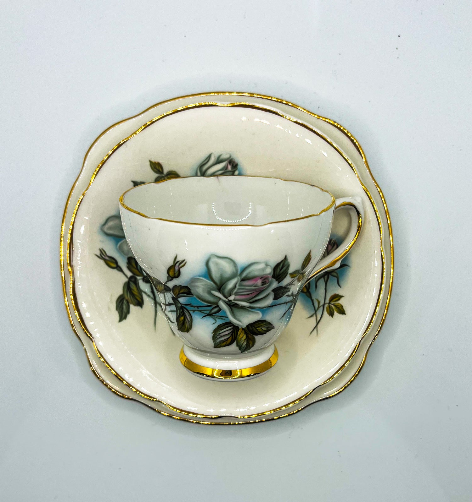 Vintage Teacup Trio (2 Plate + 1 Cup): Serial Number 25113