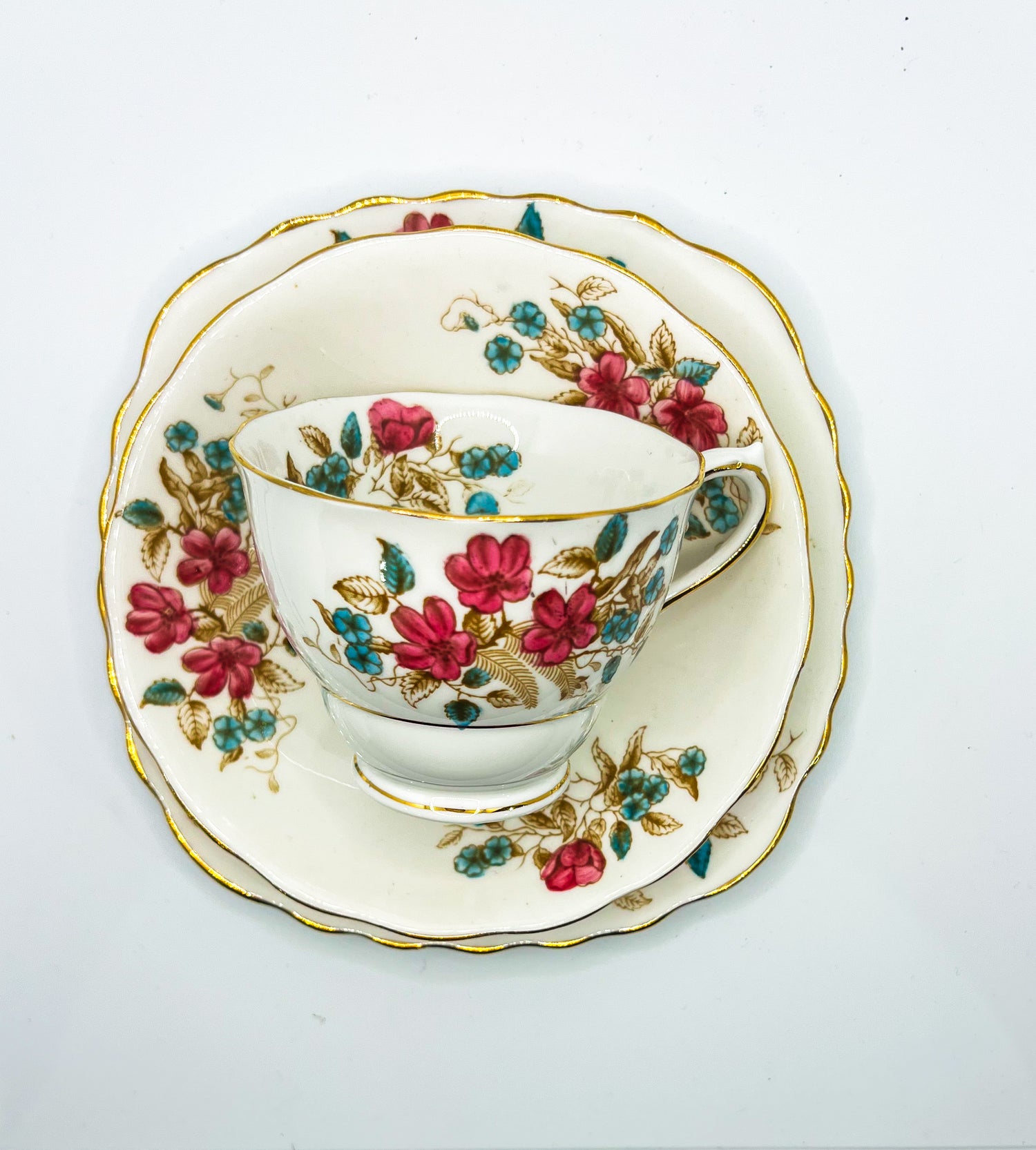 Vintage Teacup Trio (2 Plate + 1 Cup): Serial Number 25105