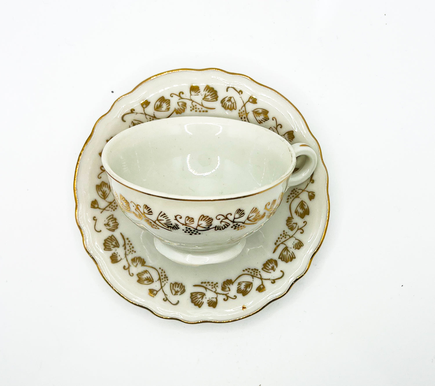 Vintage Teacup Set (1 Plate + 1 Cup): Serial Number 2526