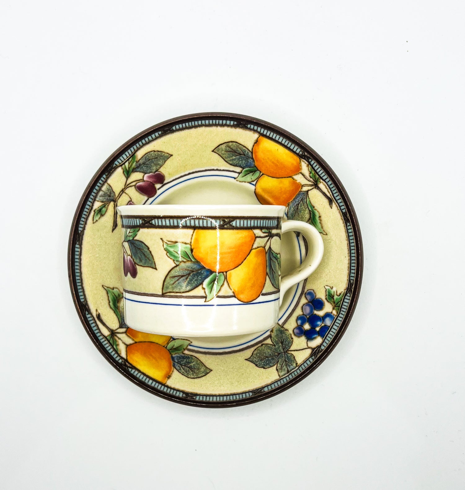 Vintage Teacup Set (1 Plate + 1 Cup): Serial Number 2505