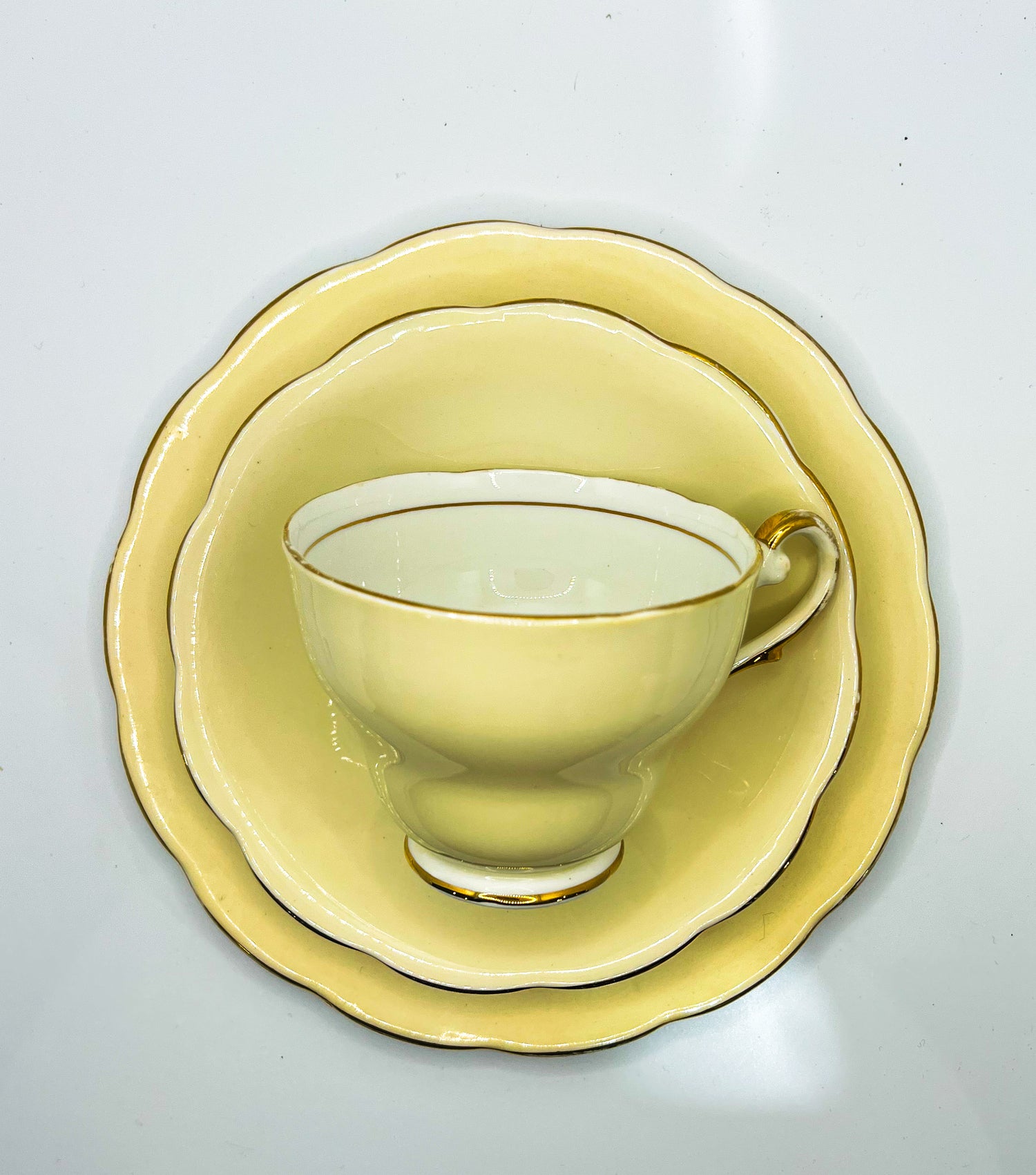 Vintage Teacup Trio (2 Plate + 1 Cup): Serial Number 25138