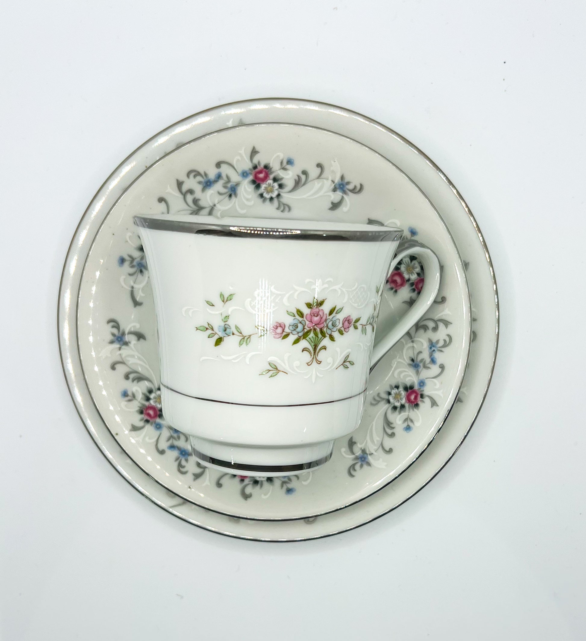 Vintage Teacup Trio (2 Plate + 1 Cup): Serial Number 2550