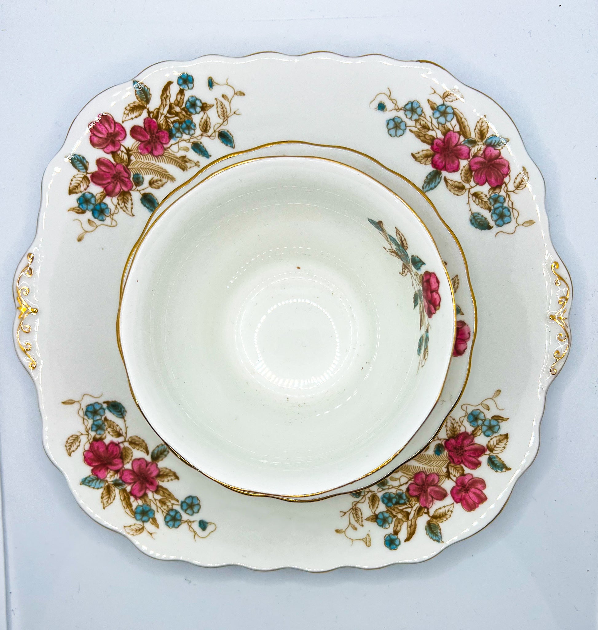 Vintage Teacup Trio (1 Plate + 2 Bowl): Serial Number 25134