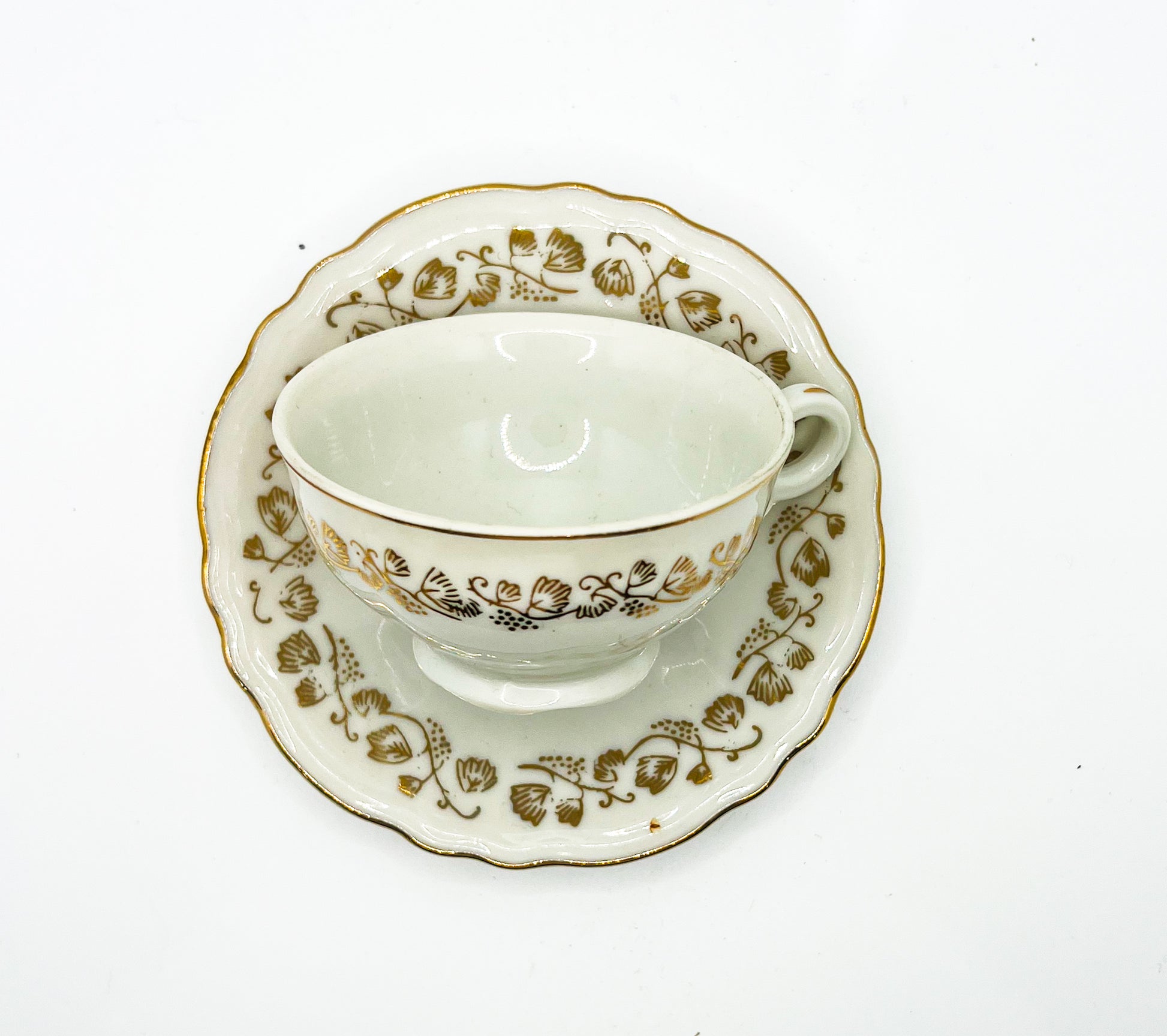 Vintage Teacup Set (1 Plate + 1 Cup): Serial Number 2526