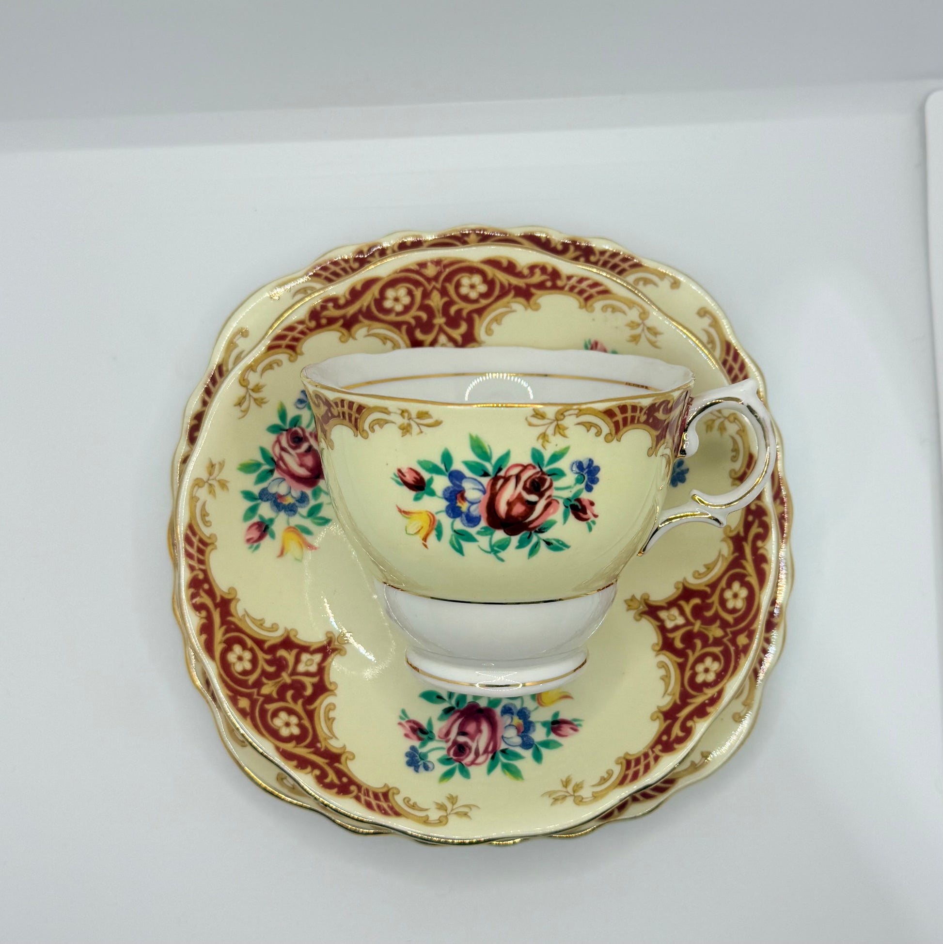 Vintage Teacup Trio (2 plate + 1 cup) Serial Number 25172